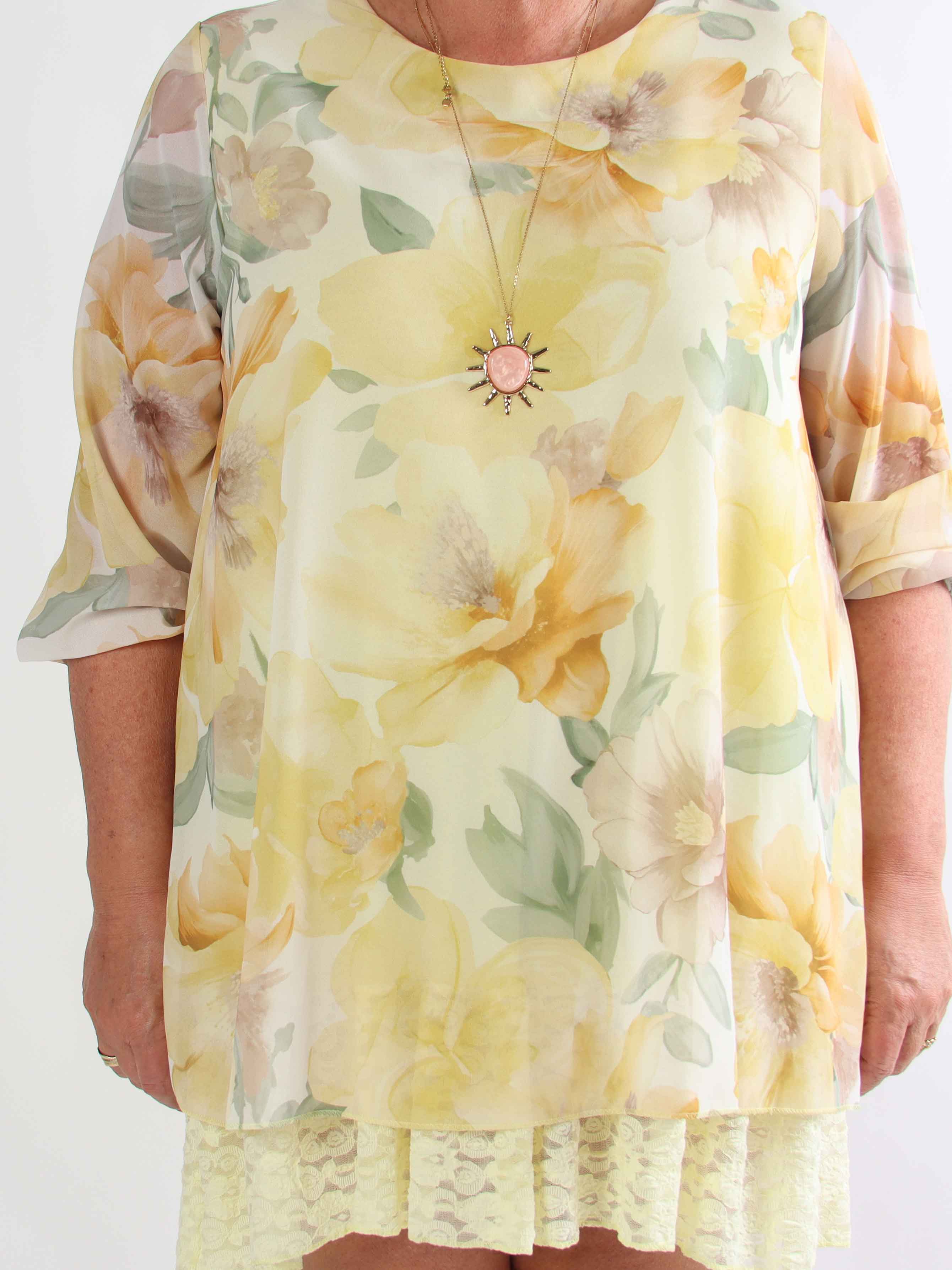 Lauren - Plus size tunikakjole i chiffon med blomsterprint og blondekant